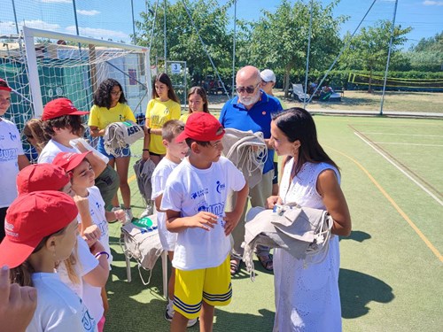i ragazzi puliscono la città 03